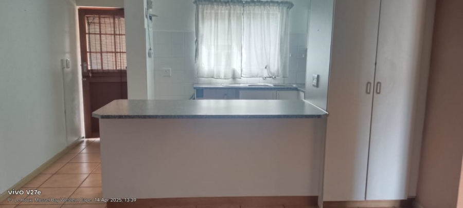 To Let 2 Bedroom Property for Rent in Hartenbos Central Western Cape